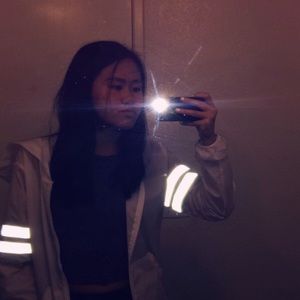 Meet your Posher, Claudia